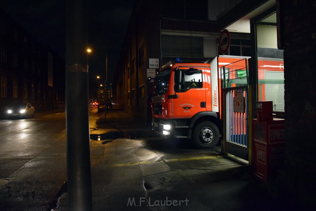 Brand Buerocontainer KHD Gelaende Koeln Deutz Deutz Muelheimerstr P12.JPG - Miklos Laubert